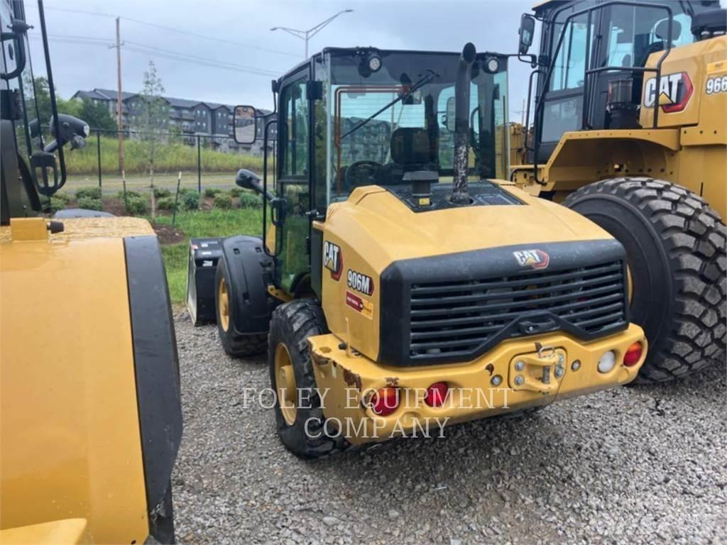 CAT 906M Gumikerekes homlokrakodók