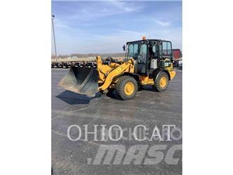 CAT 906M Mini homlokrakodók