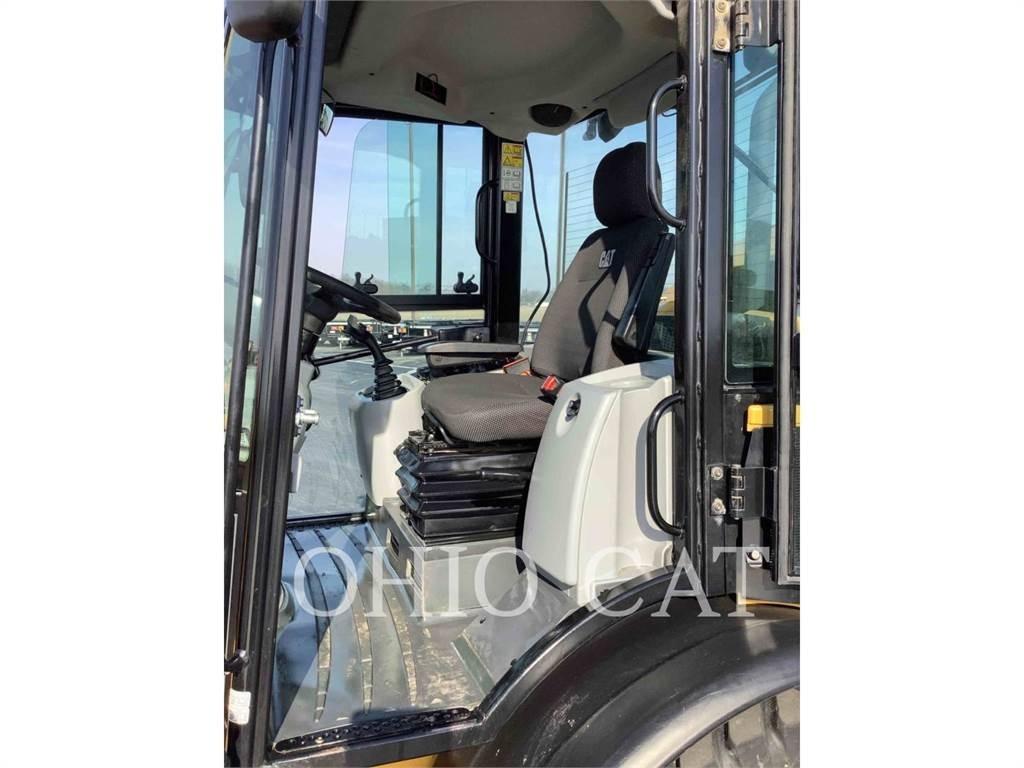 CAT 906M Mini homlokrakodók