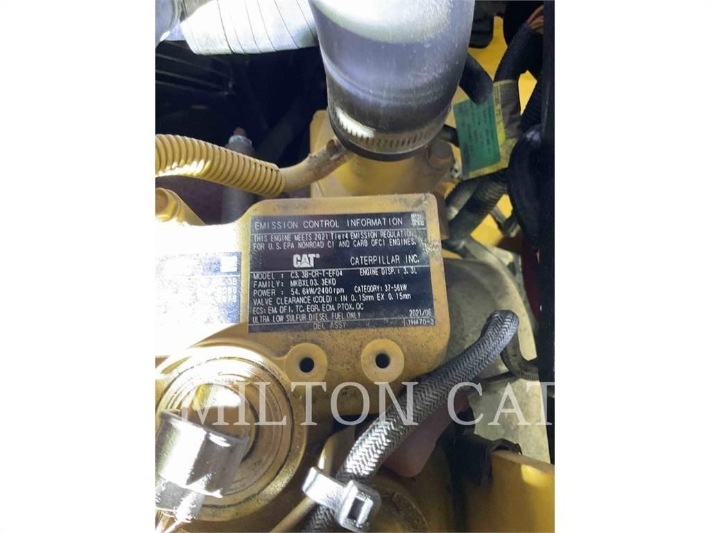 CAT 906M Gumikerekes homlokrakodók