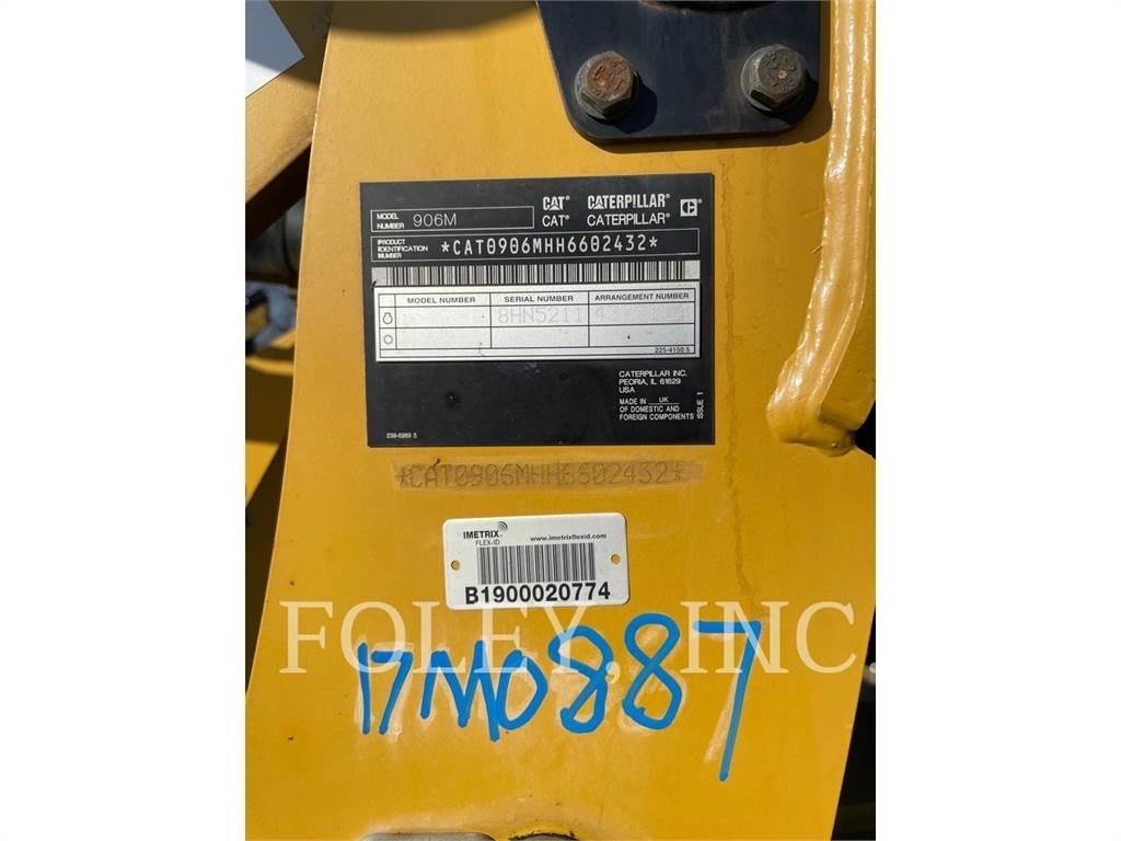 CAT 906M Gumikerekes homlokrakodók