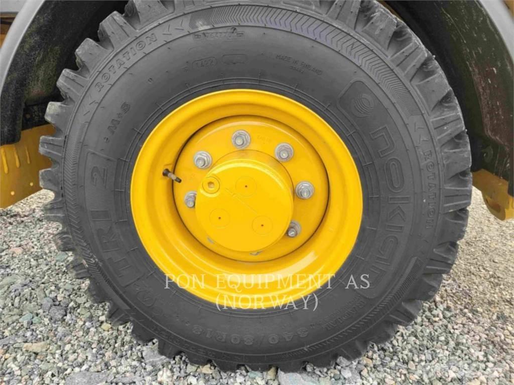CAT 906M Gumikerekes homlokrakodók