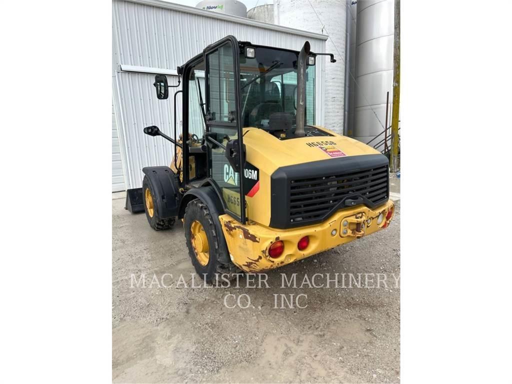 CAT 906M Gumikerekes homlokrakodók