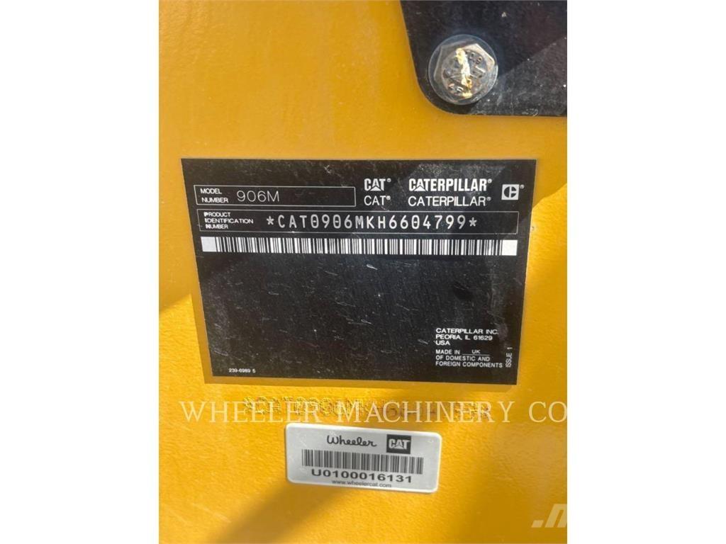 CAT 906M Gumikerekes homlokrakodók