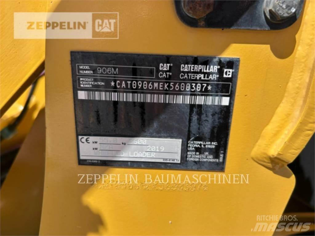 CAT 906M Gumikerekes homlokrakodók