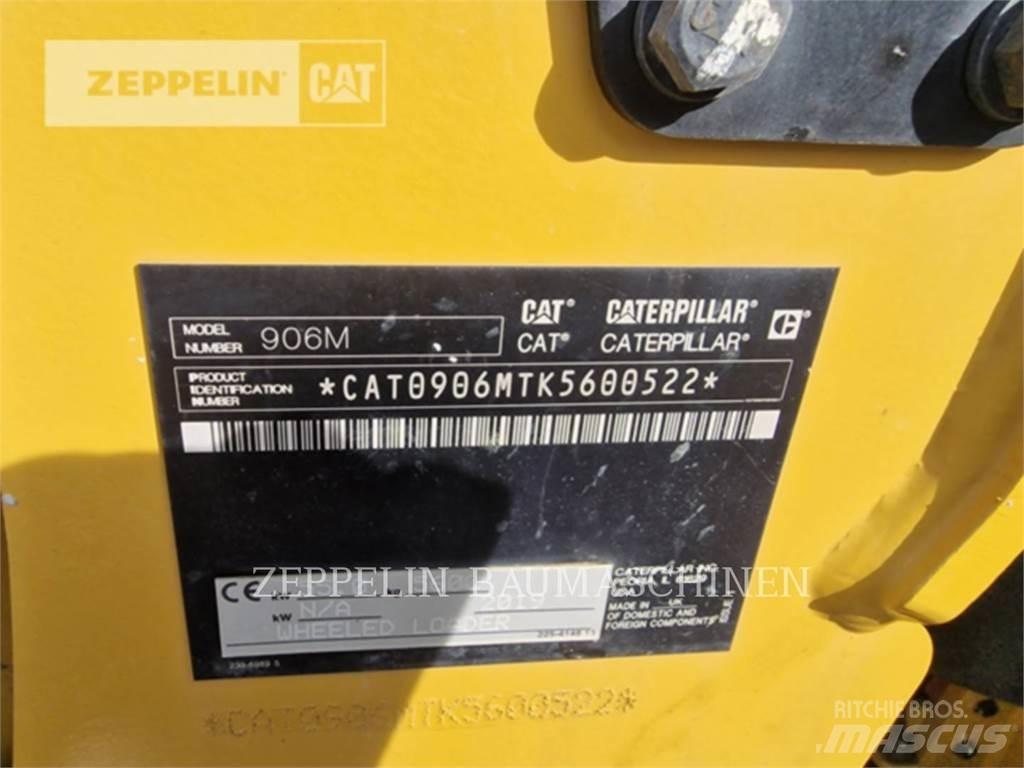CAT 906M Gumikerekes homlokrakodók