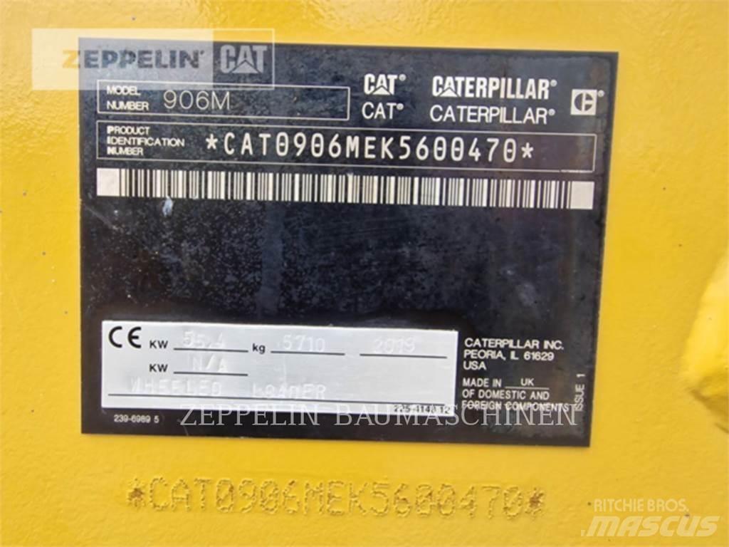 CAT 906M Gumikerekes homlokrakodók