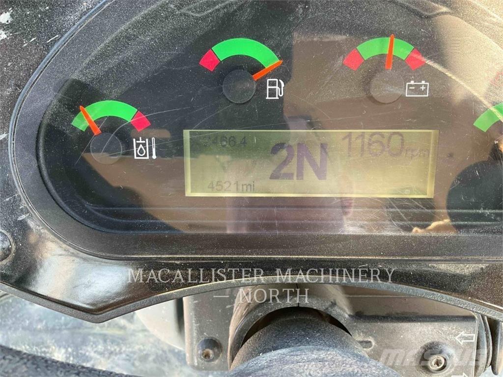 CAT 906M AW+ Gumikerekes homlokrakodók