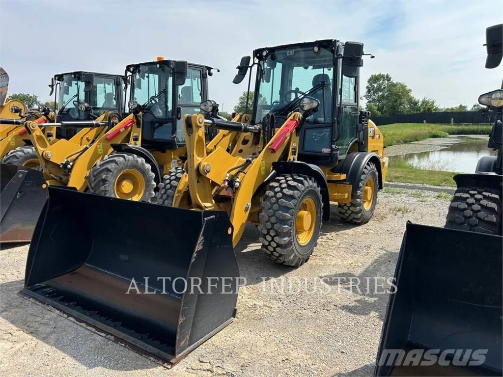 CAT 907-14 Gumikerekes homlokrakodók
