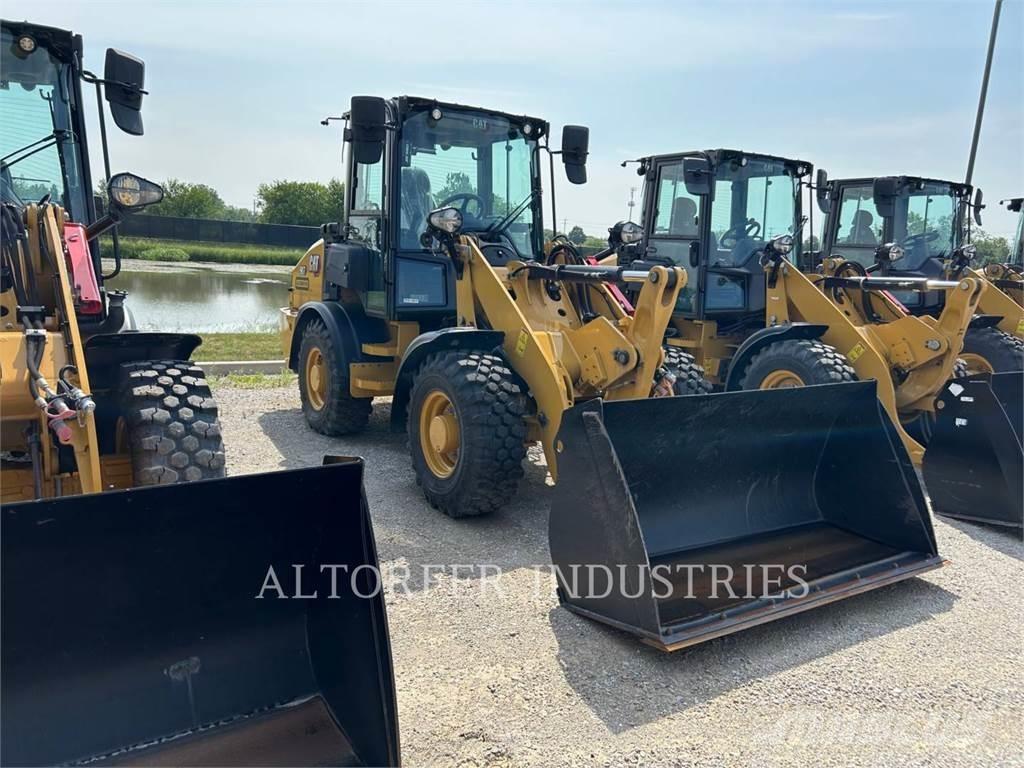 CAT 907-14 Gumikerekes homlokrakodók