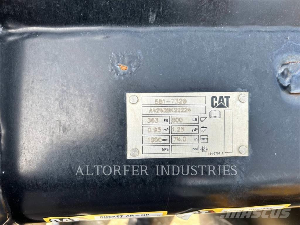 CAT 907-14 Gumikerekes homlokrakodók