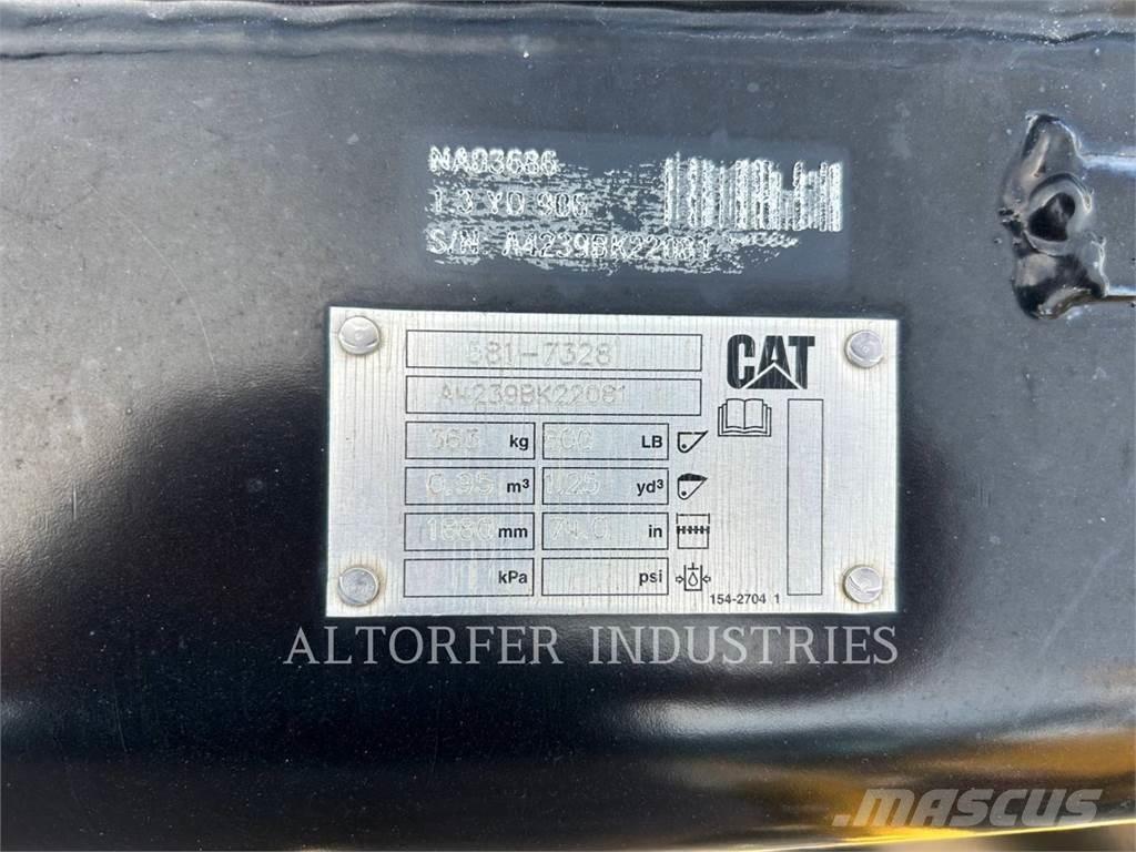 CAT 907-14 Gumikerekes homlokrakodók