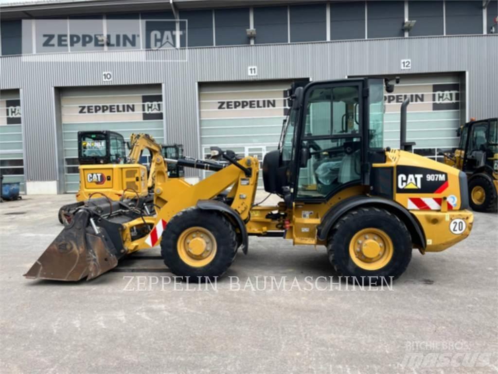 CAT 907M Gumikerekes homlokrakodók