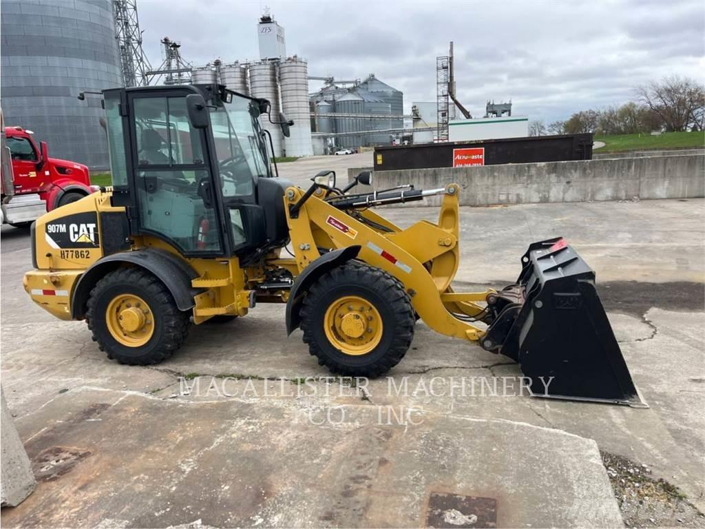 CAT 907M Gumikerekes homlokrakodók