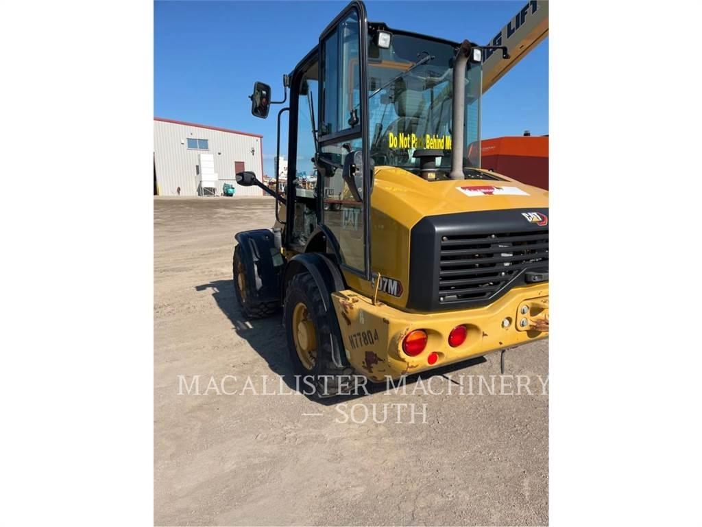 CAT 907M Gumikerekes homlokrakodók