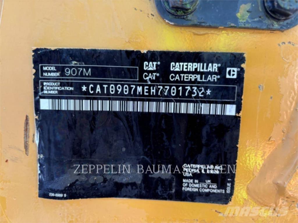 CAT 907M Gumikerekes homlokrakodók