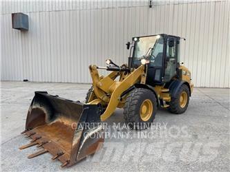 CAT 908 Gumikerekes homlokrakodók