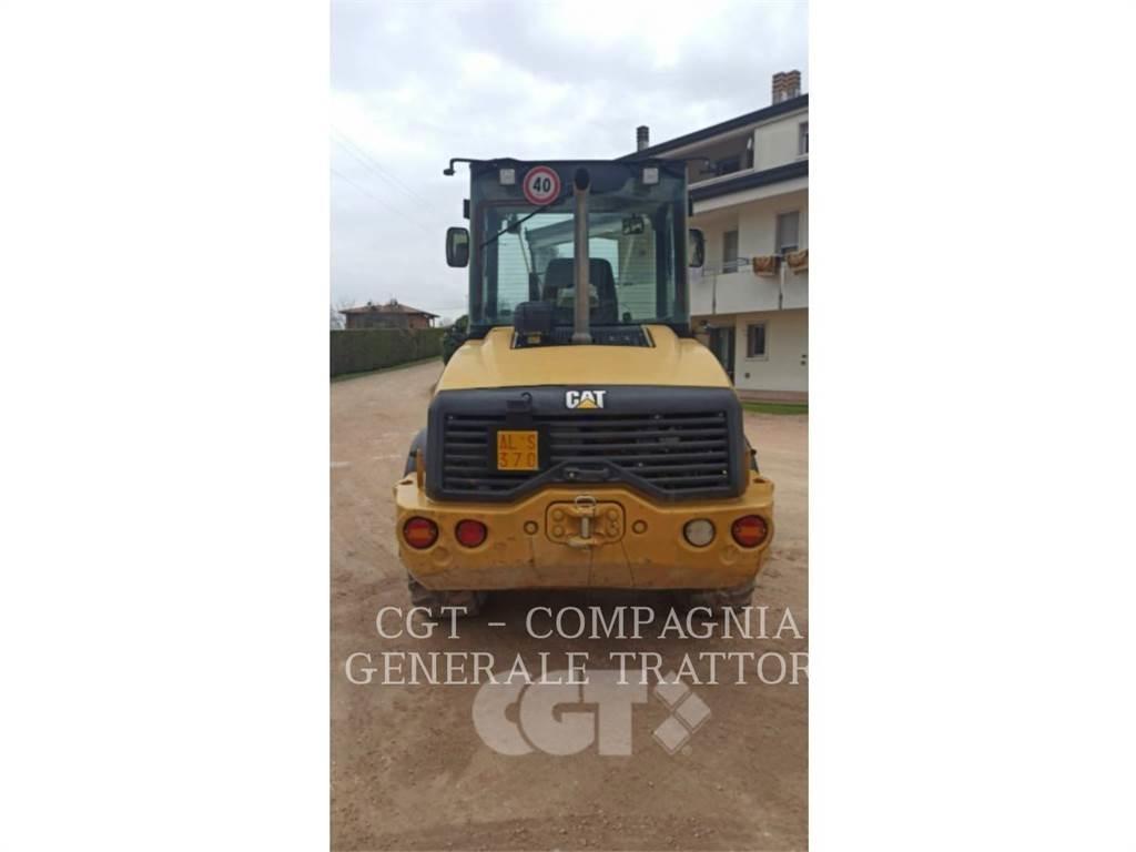 CAT 908 Gumikerekes homlokrakodók