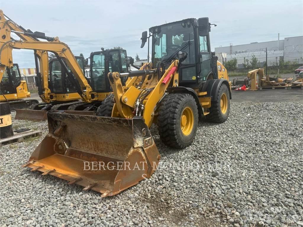CAT 908 Gumikerekes homlokrakodók