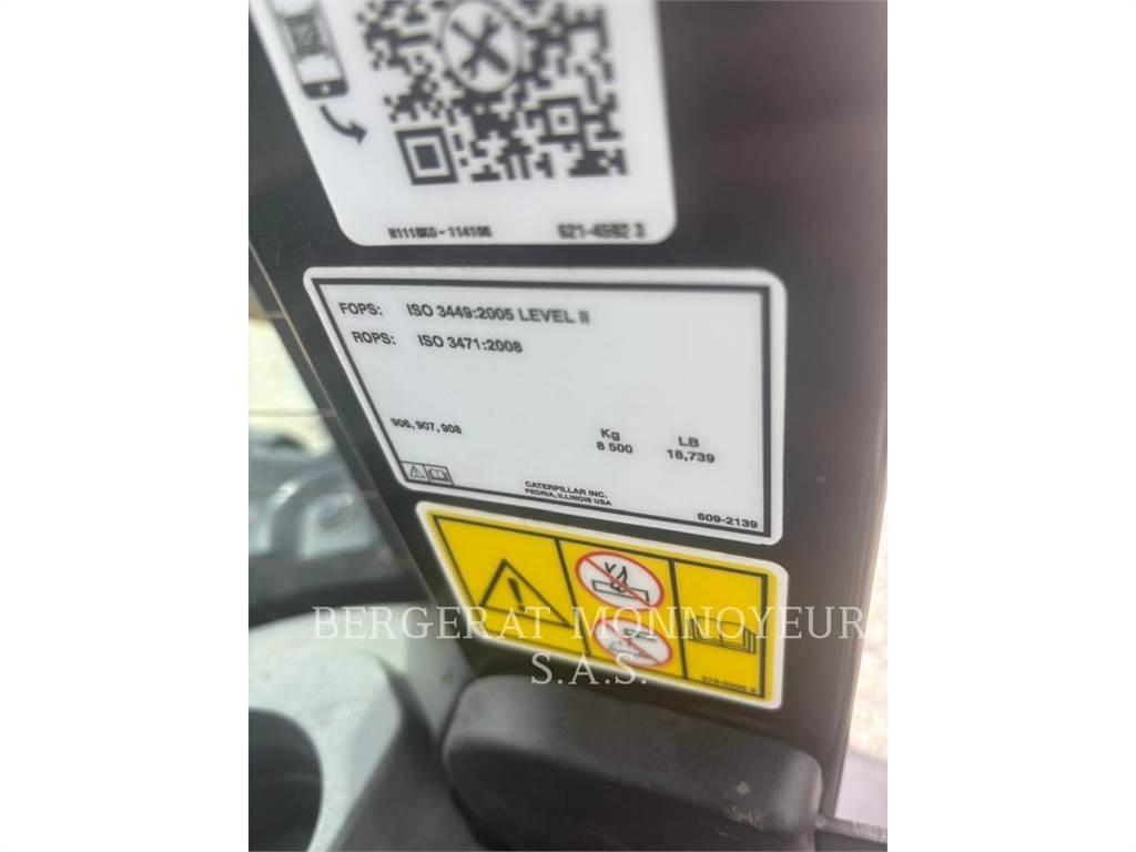 CAT 908 Gumikerekes homlokrakodók