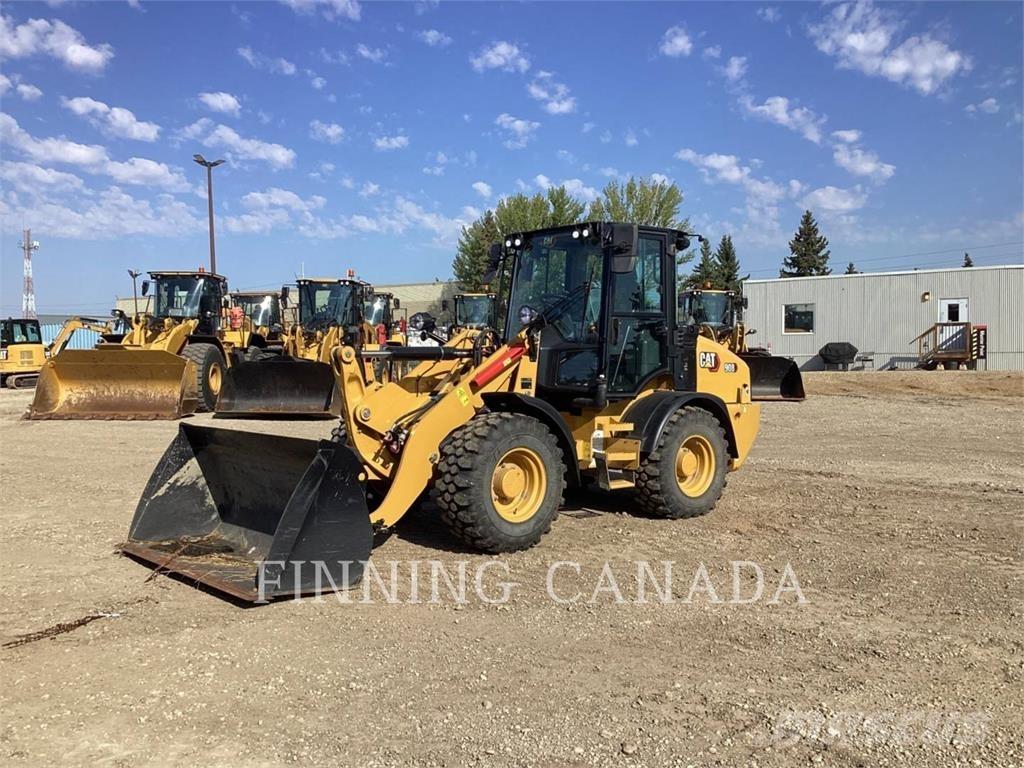 CAT 908 Gumikerekes homlokrakodók