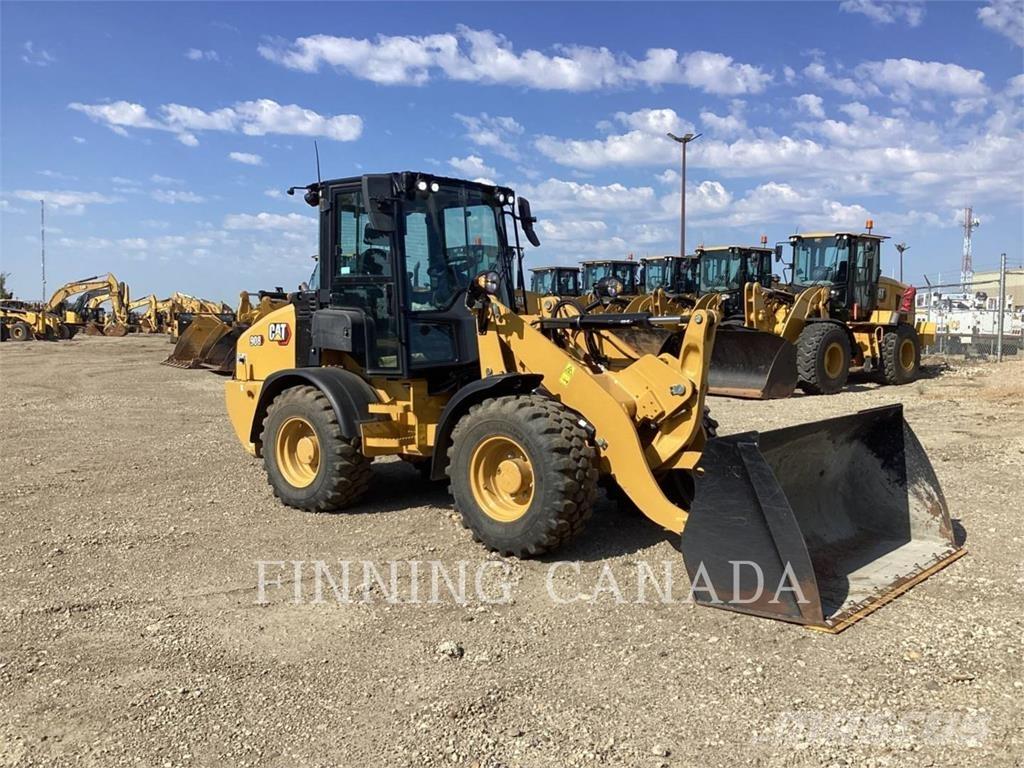 CAT 908 Gumikerekes homlokrakodók