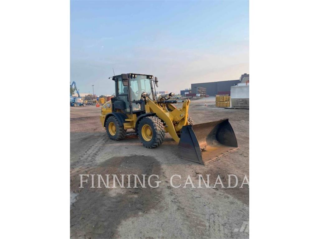 CAT 908 Gumikerekes homlokrakodók