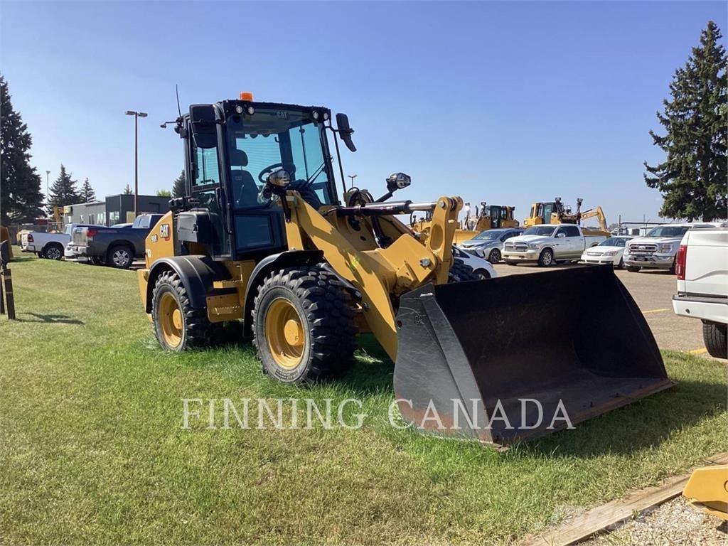 CAT 908 Gumikerekes homlokrakodók