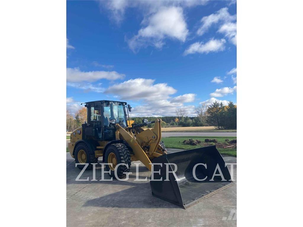 CAT 908 Gumikerekes homlokrakodók