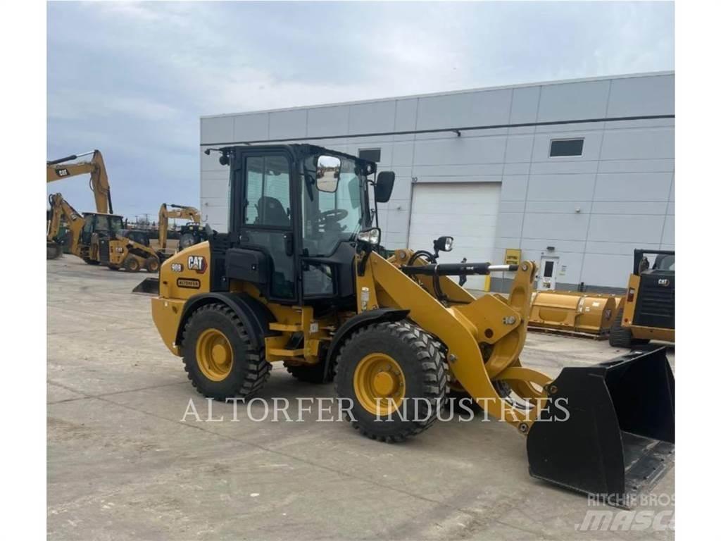CAT 908-14 Gumikerekes homlokrakodók