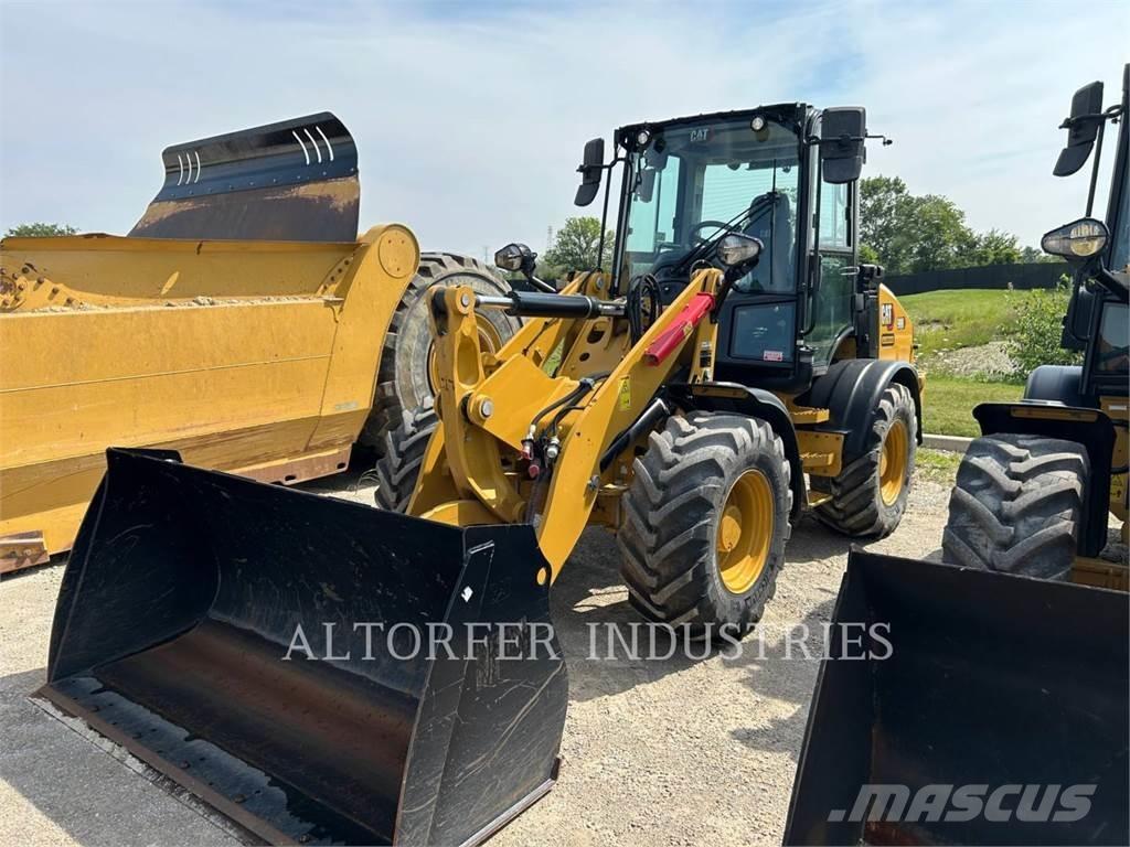 CAT 908-14 Gumikerekes homlokrakodók