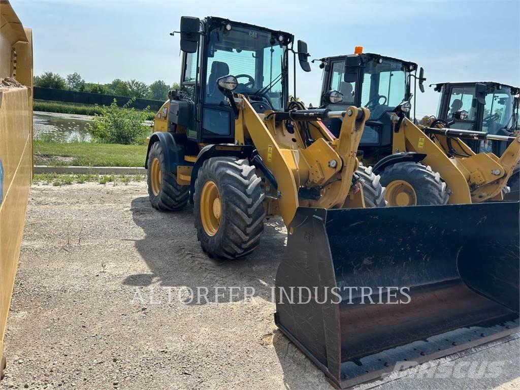 CAT 908-14 Gumikerekes homlokrakodók
