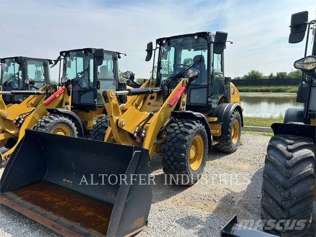 CAT 908-14 Gumikerekes homlokrakodók