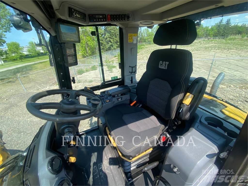 CAT 908-14 Gumikerekes homlokrakodók