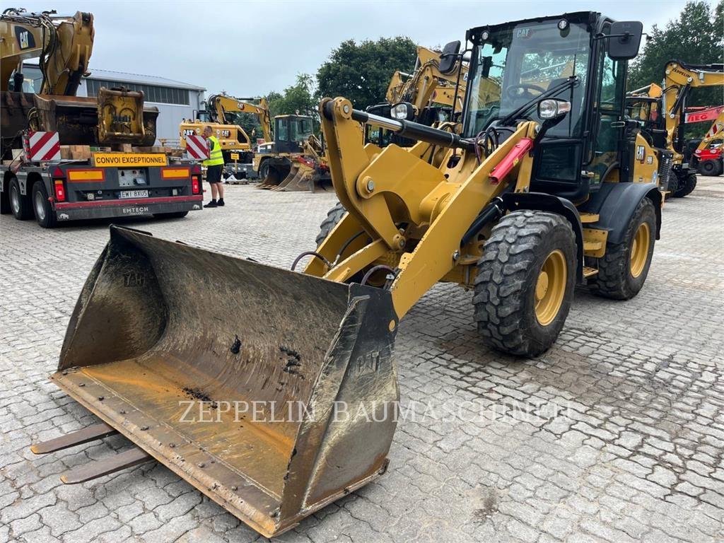 CAT 908-14 Gumikerekes homlokrakodók
