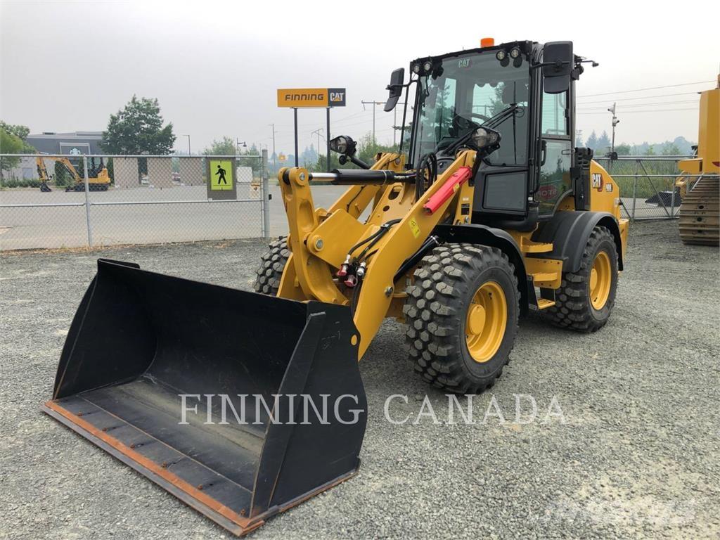 CAT 908-14 Gumikerekes homlokrakodók
