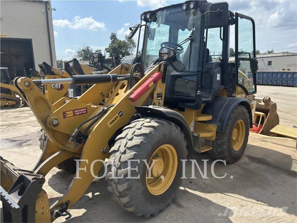 CAT 908-14 Gumikerekes homlokrakodók