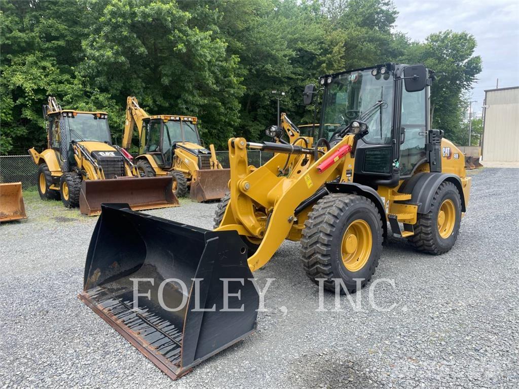 CAT 908-14 Gumikerekes homlokrakodók