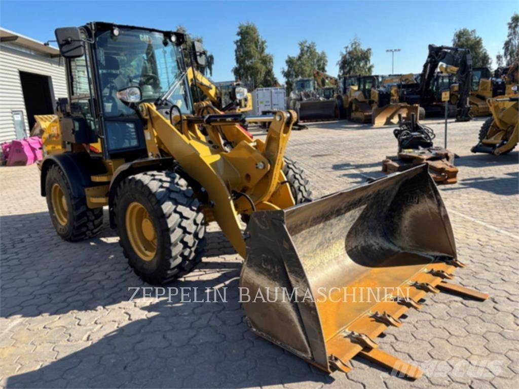 CAT 908-14 Gumikerekes homlokrakodók