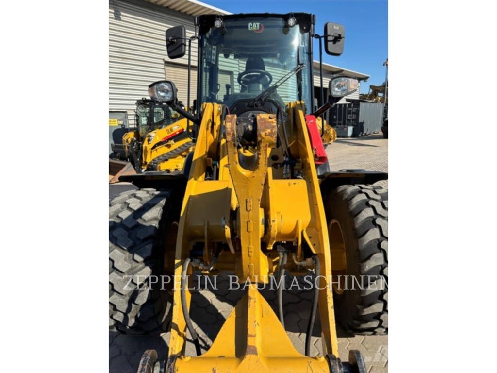 CAT 908-14 Gumikerekes homlokrakodók
