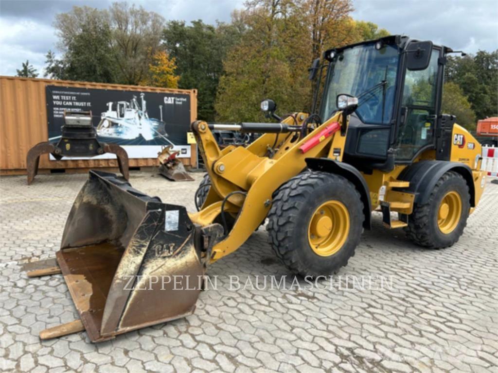 CAT 908-14 Gumikerekes homlokrakodók