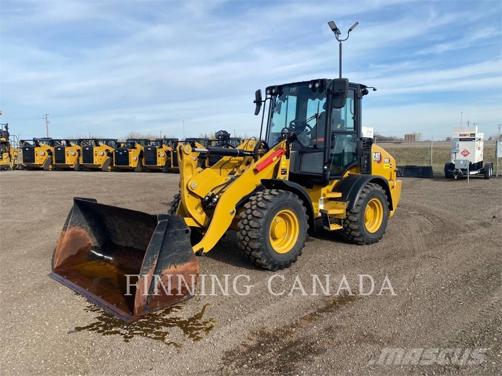 CAT 908-14 Gumikerekes homlokrakodók