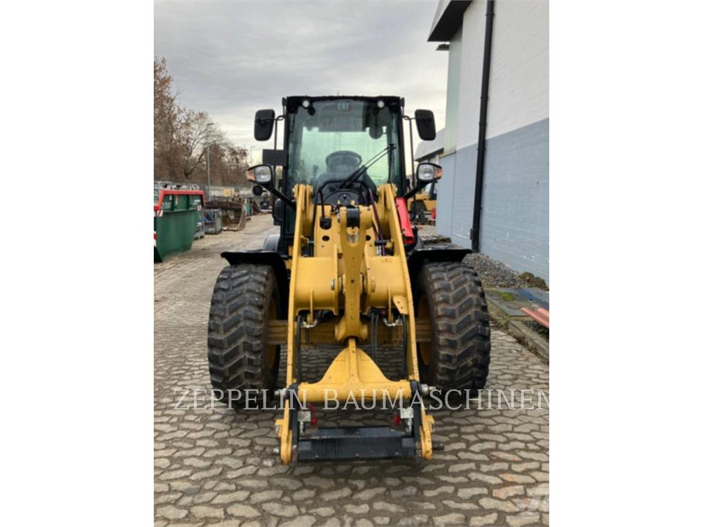 CAT 908-14 Gumikerekes homlokrakodók