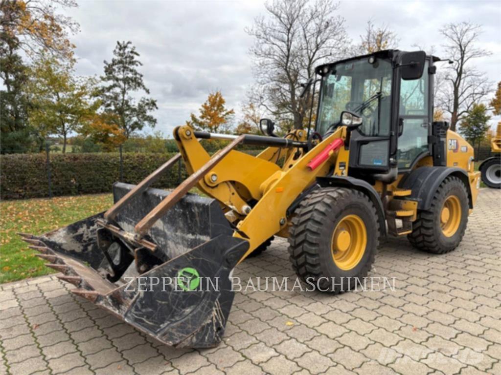 CAT 908-14 Gumikerekes homlokrakodók