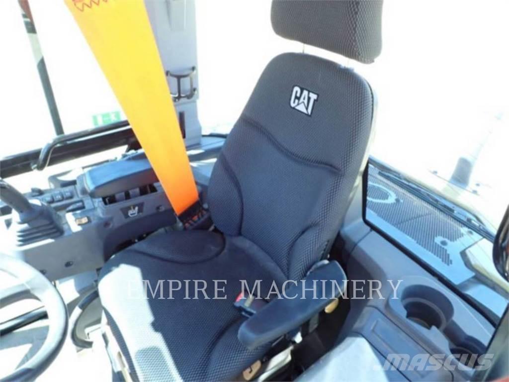 CAT 908-14 CA Gumikerekes homlokrakodók
