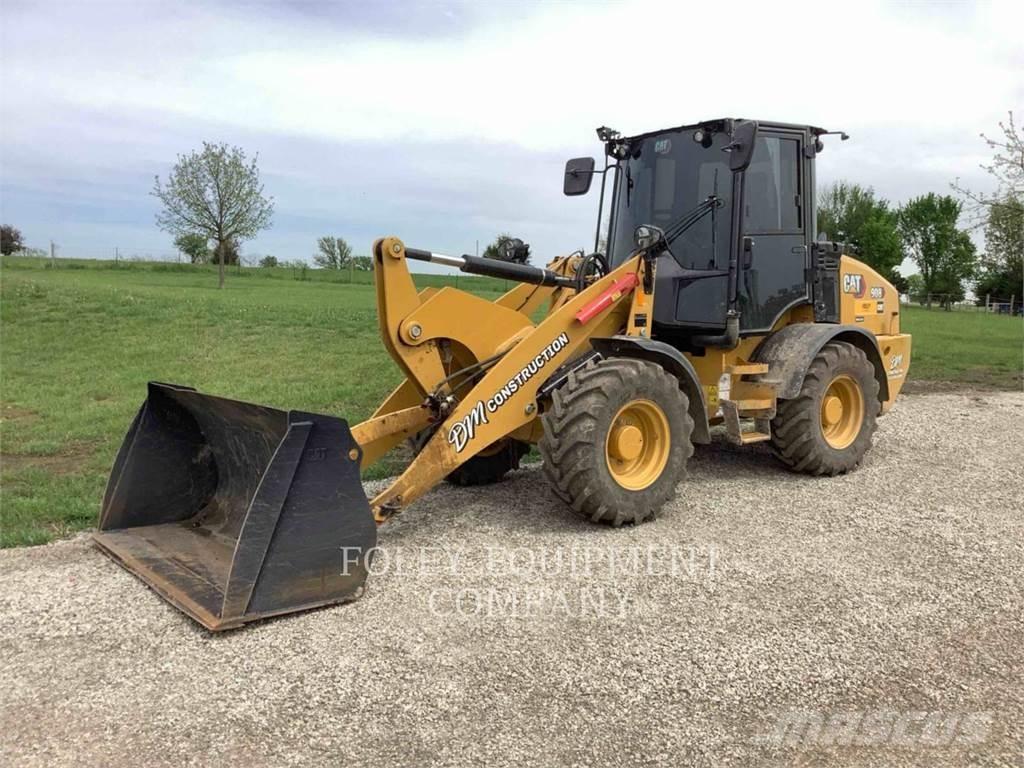 CAT 908-14HL Gumikerekes homlokrakodók
