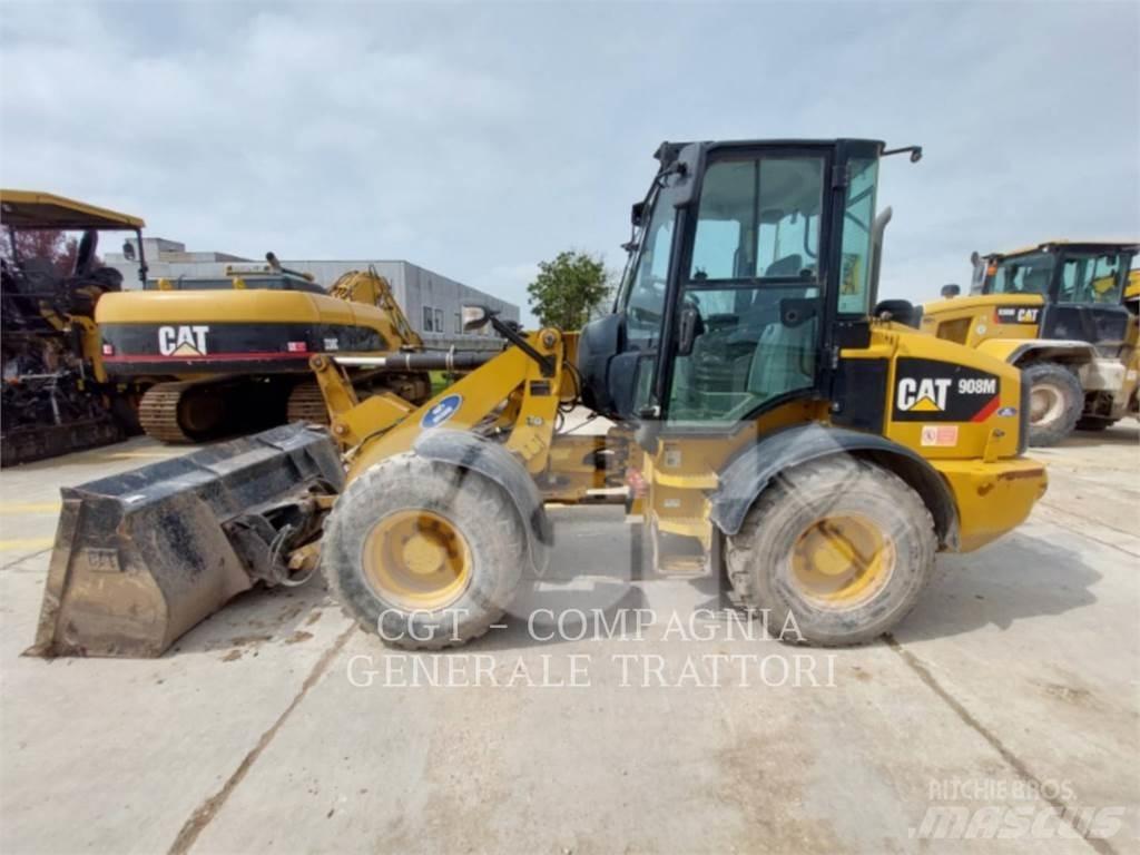 CAT 908 M Gumikerekes homlokrakodók