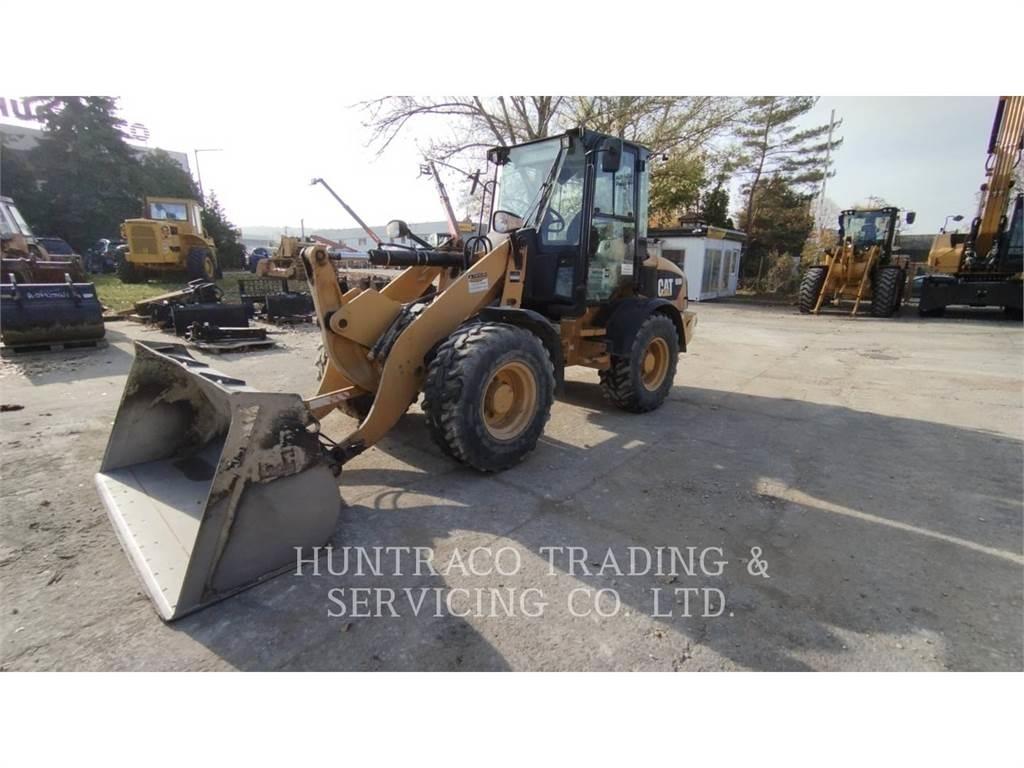 CAT 908H Gumikerekes homlokrakodók