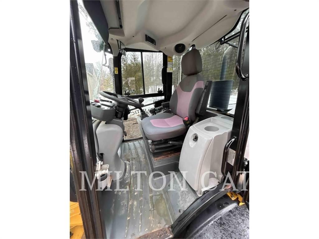 CAT 908H2 Gumikerekes homlokrakodók