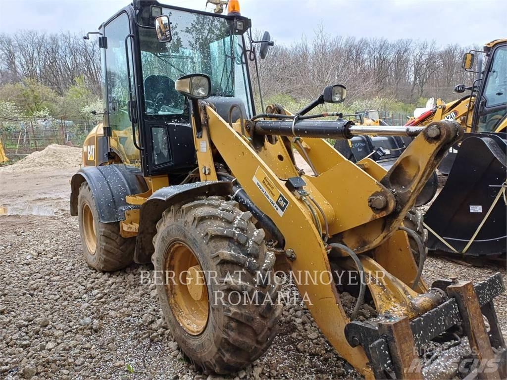 CAT 908H2 Gumikerekes homlokrakodók